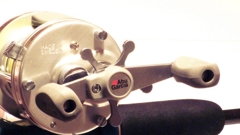 Best Electric Fishing Reels For Deep Drop Fishing 2022 + Buying Guide