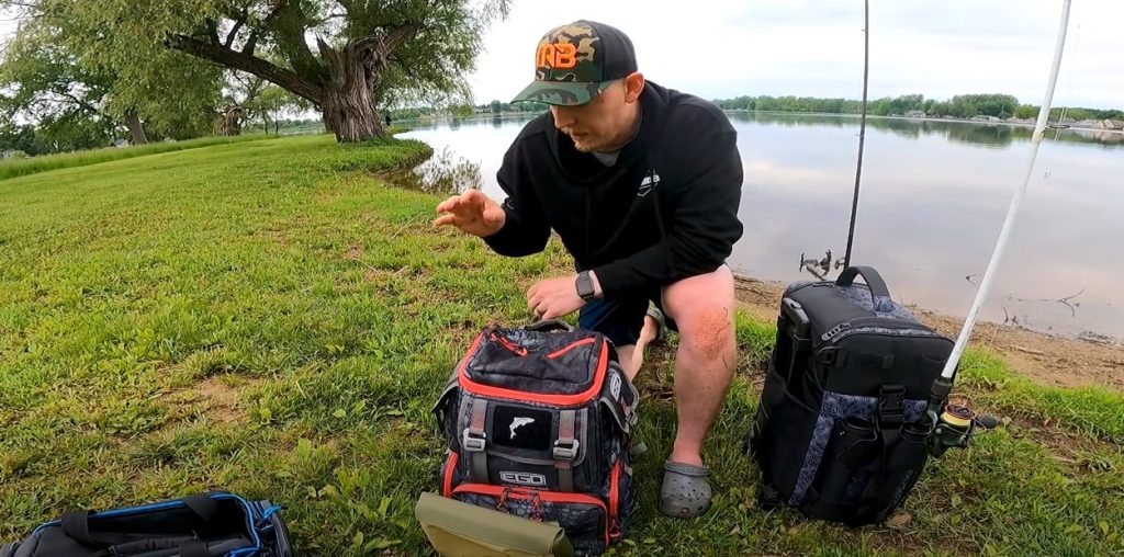 how to pick out the correct fishing backpack 