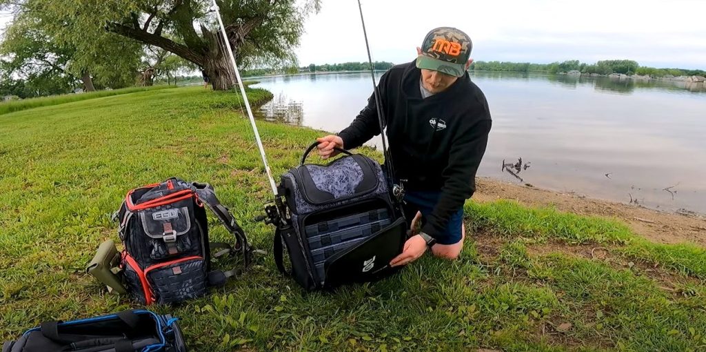 how to pick out the correct fishing backpack 